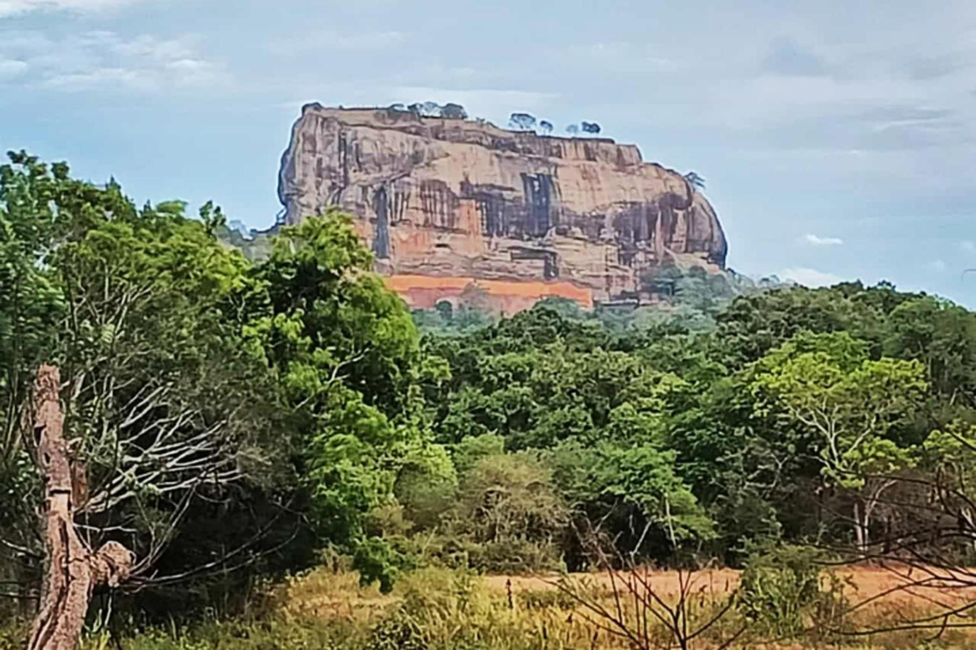 Relax Nature Villa Sigiriya Exteriör bild